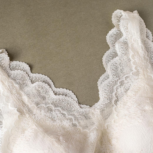 【林栖设计小店】提花吊带打底背心优雅多色蕾丝花边美背2025秋冬新款内搭上衣女1954101 商品图1