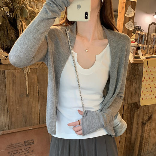 西遇薄款短外套女秋季新款韩里韩气透气针织空调开衫外搭披肩SS051213 商品图1