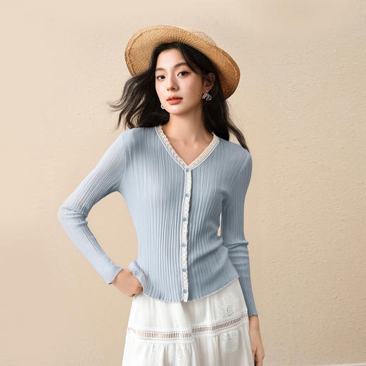 【严选】诗凡黎蕾丝拼接V领长袖针织开衫2025秋新款气质时尚显瘦外搭毛衣7G8132001 商品图0