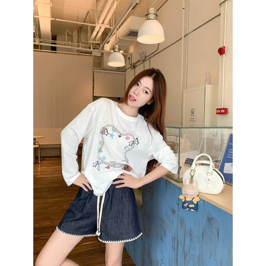 【169元任选2件】最后一波现货！！撞色贝壳绣串珠抽绳牛仔短裤 商品图1