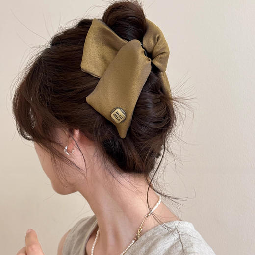 🔥卖了1.1W➕的【miu系鲨鱼夹】 气质且贵气  氛围感一下拉满🔥 商品图8