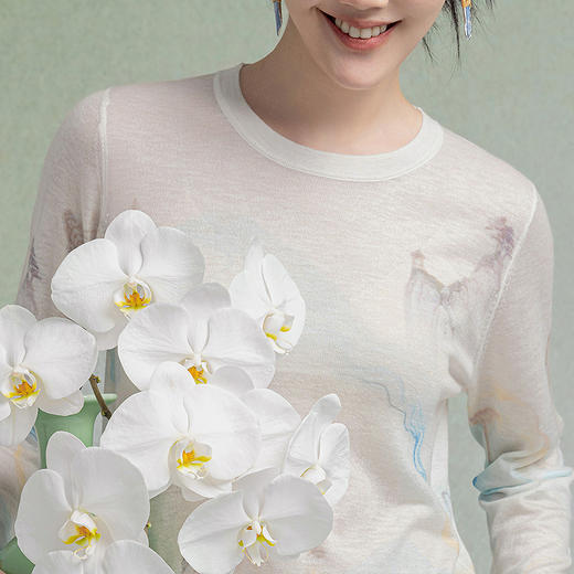 【林栖设计小店】蝴蝶水墨油画羊毛衣印花油画衫套头透气2025秋冬新款T恤短袖打底女G1954108 商品图3