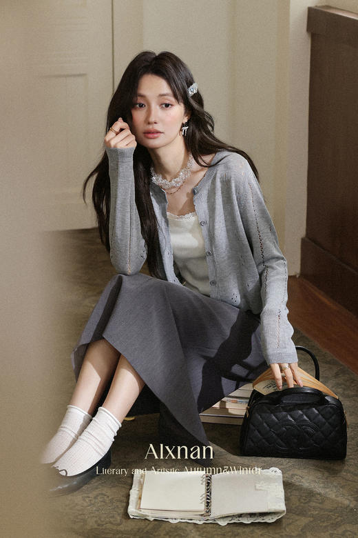 鹿向南「月缠织纹」灰色长袖毛针织衫秋季新款通勤圆领镂空开衫女 商品图5