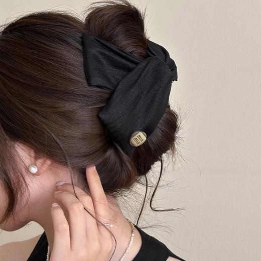 🔥卖了1.1W➕的【miu系鲨鱼夹】 气质且贵气  氛围感一下拉满🔥 商品图9