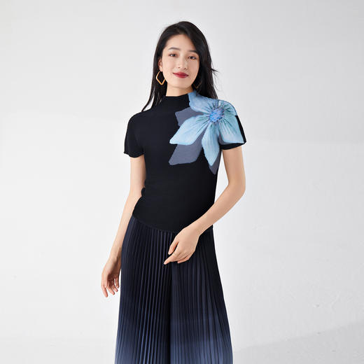 「自」全新升级【铂金会员183/天猫249/差价66】(13840)洛诗琳新款印花Ｔ恤2025夏季高级感修身弹力气质百搭上衣 商品图4