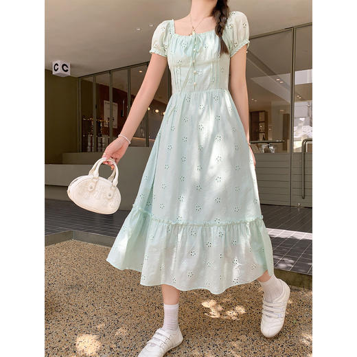 【折后再享2件88折】现货秒杀！微信打折价！绿色镂空花朵连衣裙 日常229.99 立减100 秒杀129.99！ 商品图3