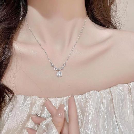 【闪耀方钻】六鑫珠宝 s999足银小方糖项链 轻奢小众 商品图1