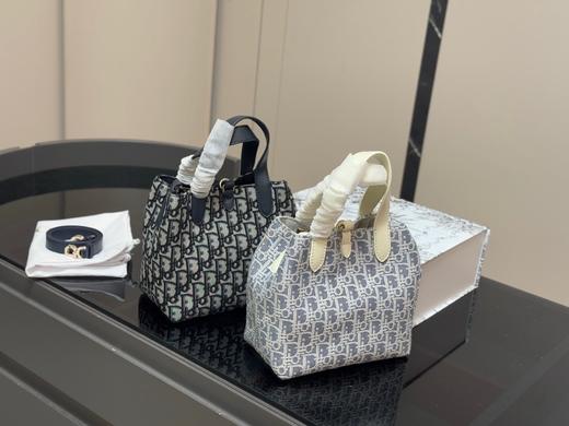 D072349又休闲 又优雅！ 中号Toujours购物袋手提单肩包 商品图5