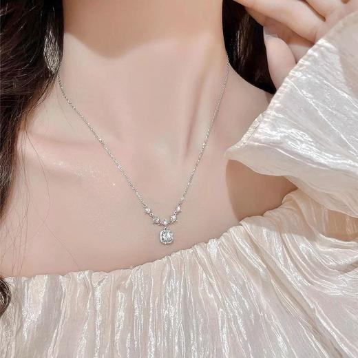 【闪耀方钻】六鑫珠宝 s999足银小方糖项链 轻奢小众 商品图2