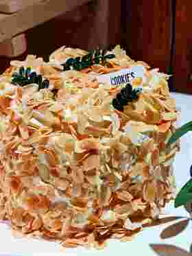 咸奶油焦糖杏仁蛋糕