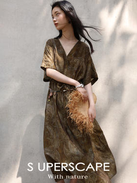 素舶 柔顺垂感印花抽皱V领收腰有袖度假感连衣裙SUPERSCAPE