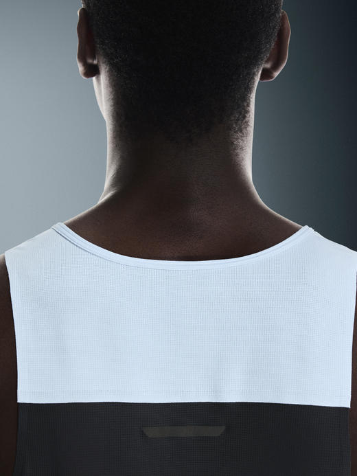 On 昂跑 Performance Tank 男款跑步背心 商品图2