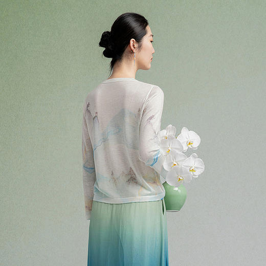 【林栖设计小店】蝴蝶水墨油画羊毛衣印花油画衫套头透气2025秋冬新款T恤短袖打底女G1954108 商品图4