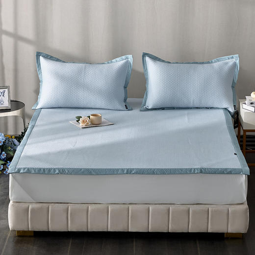 多喜爱 凉豆豆凉感席三件套-溪上【凉感值0.28超国标86%】 【A类面料】【有效抗菌】【四角绑带】【可水洗机洗】【柔软可折叠】按摩颗粒加厚三明治结构 商品图0
