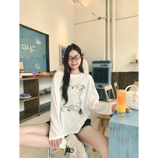 <曾小咸推荐>3.9现货秒杀 ！微信超特价！韩系立体装饰T恤 日常139.99 立减70 秒杀69.99！！ 串珠牛仔短裤 秒杀89.99！！ 商品图2