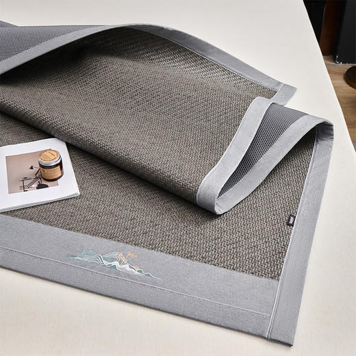 多喜爱 霸王藤席 远山（咖/灰）【精致刺绣】【四角弹力绑带】【无毛刺】加厚加密 平滑柔软 0.3+凉感值超国家标准 藤席编造  3D蜂窝透气 商品图10