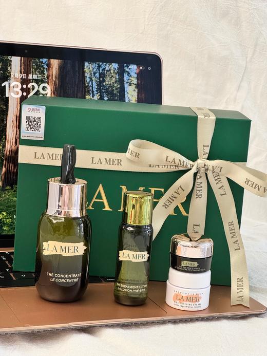 D072347全套包装四件套！浓缩修复精华50ml+精粹水30ml+精华乳霜7ml+眼霜5ml 商品图2