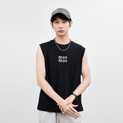 【新品上新】HX 夏季圆领微宽松背心C109520010101/02 商品图0