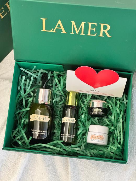 D072347全套包装四件套！浓缩修复精华50ml+精粹水30ml+精华乳霜7ml+眼霜5ml 商品图8