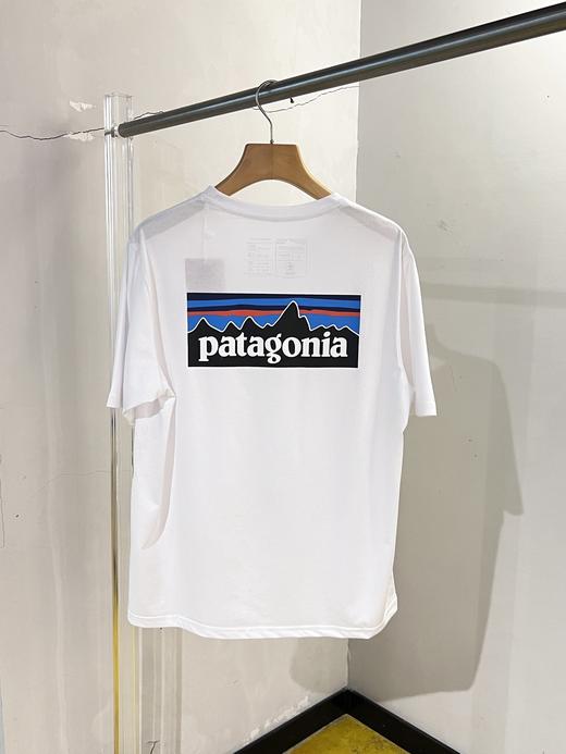 点此购买 巴塔夏季男女款山脉短袖T恤 ye 324990 商品图3