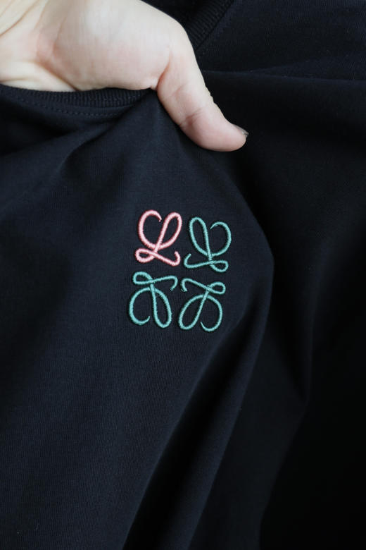 拼色款 L0E小罗 25新款 小标Logo刺绣圆领宽松短袖T恤 TX573 商品图3