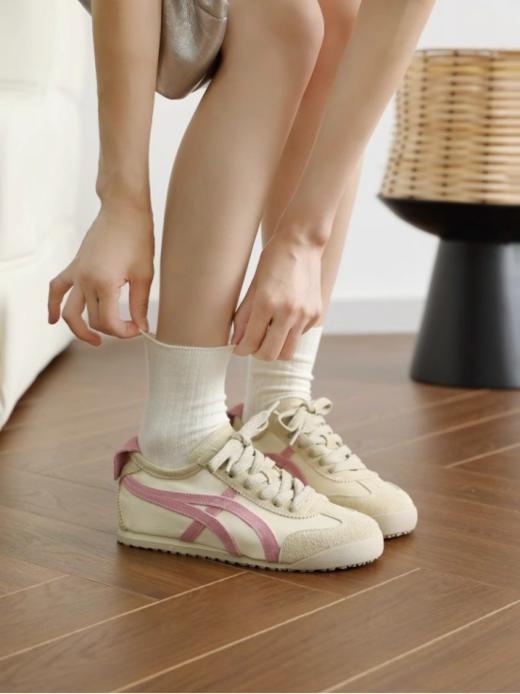 🌸夏日白月光❗️偷偷增高4cm❗️【SACHA 内增高休闲德训鞋BTBY-QG006】🍬，又软又不失质感，😄穿上脚舒适轻盈又很显瘦❗️ 👉粉色/银色，两色可选🥰 商品图3