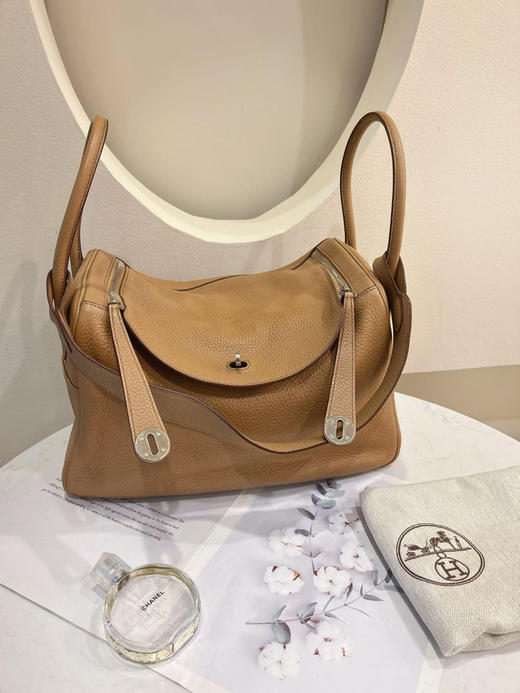 爱马仕 Lindy34 饼干色 Togo皮 单肩包 商品图0