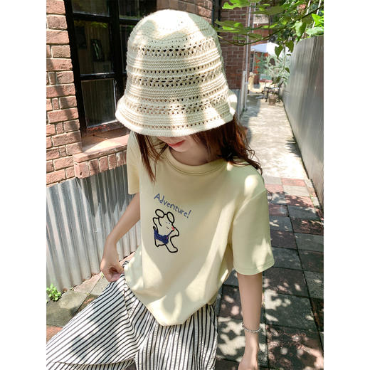 <曾小咸推荐>韩系黄色刺绣短袖t恤女夏日百搭宽松通勤减龄上衣 商品图2