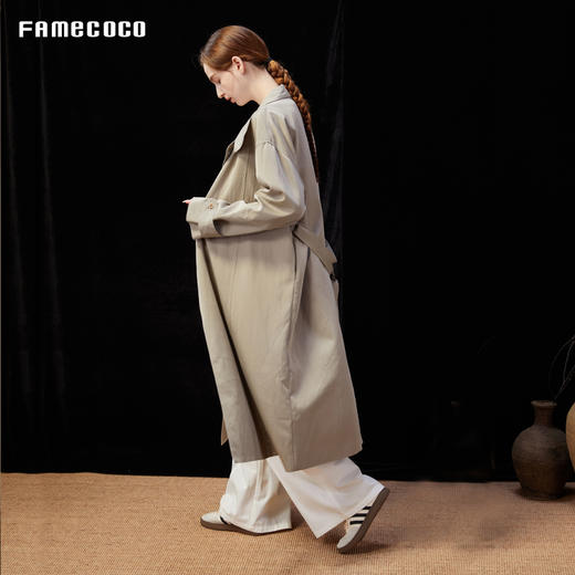 Famecoco范可儿简约通勤长款立领风衣外套宽松慵懒范 FAD1AT010 商品图2