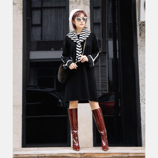 领口白边针织连衣裙 商品图0