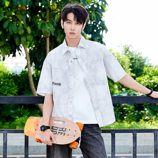 【新品上新】HX 夏季翻领短袖阔版衬衫C103520005101 商品图3