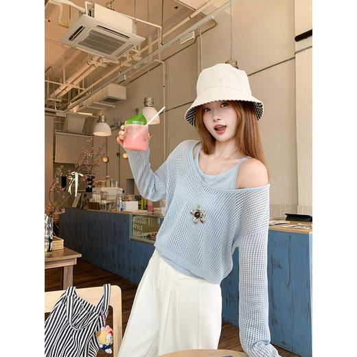 <曾小咸推荐>3.30现货秒杀 ！微信超特价！2色镂空针织衫+吊带背心套装 日常169.99 立减90 秒杀79.99！！ 商品图3