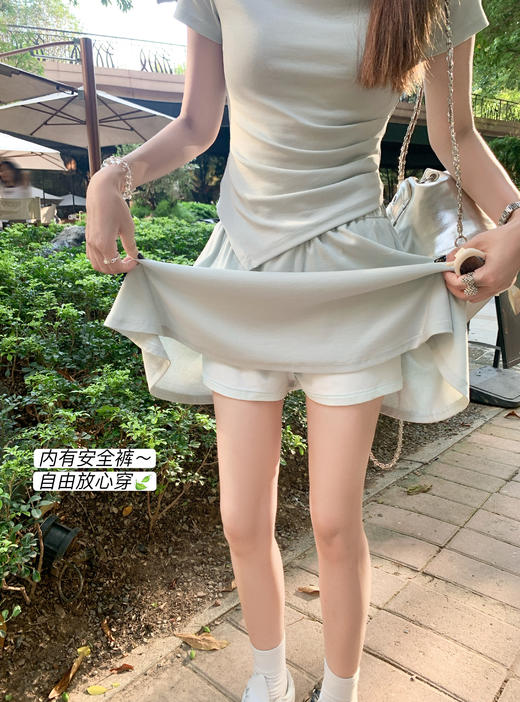 <曾小咸推荐>现货秒杀！微信打折价！斜肩T恤半身短裙两件套 日常189.99/件 立减80 秒杀109.99/件！！ 商品图5