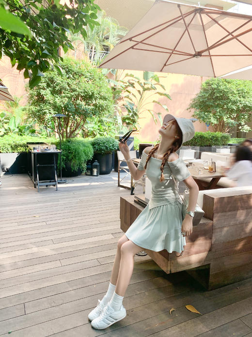 <曾小咸推荐>现货秒杀！微信打折价！斜肩T恤半身短裙两件套 日常189.99/件 立减80 秒杀109.99/件！！ 商品图8