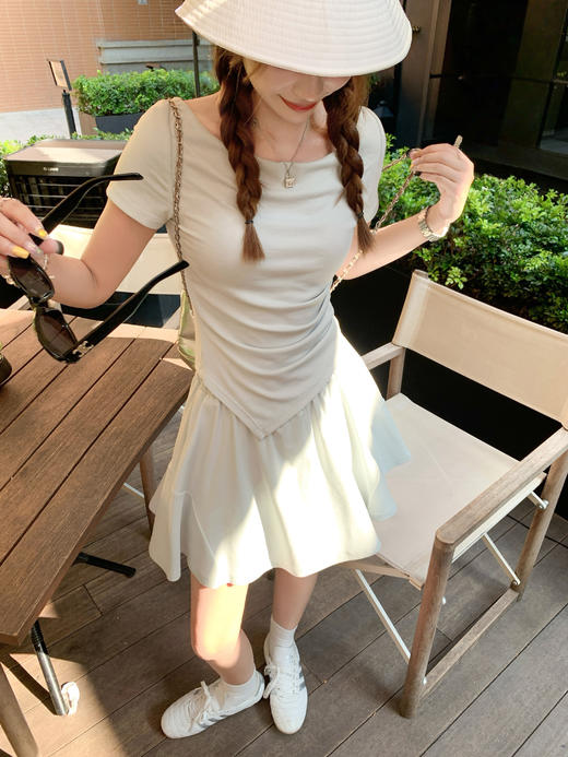 <曾小咸推荐>现货秒杀！微信打折价！斜肩T恤半身短裙两件套 日常189.99/件 立减80 秒杀109.99/件！！ 商品图12