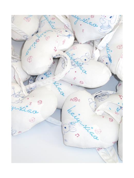 Kaiy Xiao 小兔子系列 爱心小抱枕挂件 商品图1