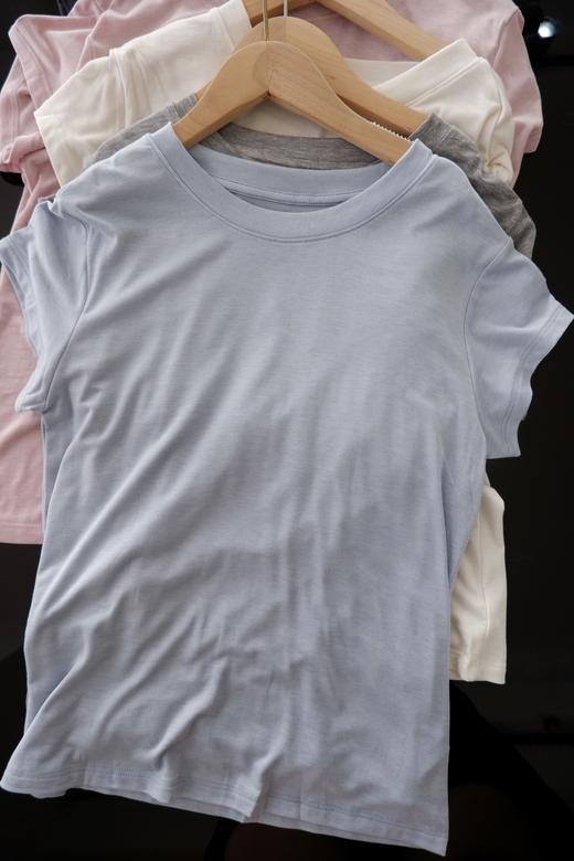 直发【 9962】面料里都是顶级进口成分 the row的天丝羊毛短袖 商品图3