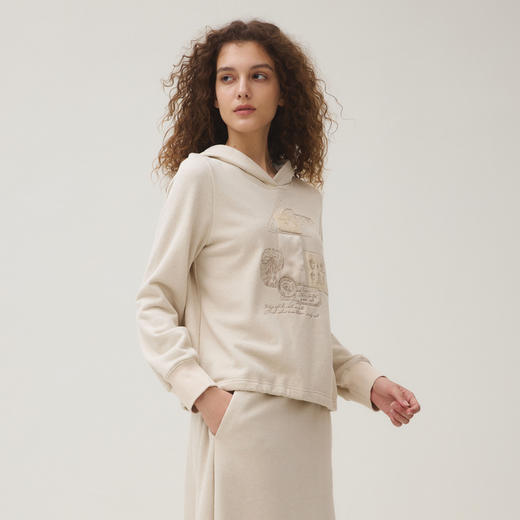 谜底连帽卫衣长袖女2025秋季新品H型正肩短款绣花百搭253MV1107 商品图1