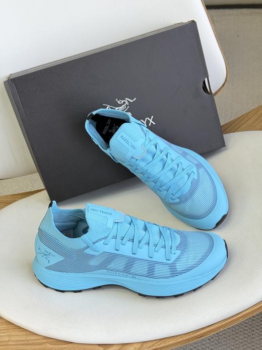 点此购买 始祖鸟Norvan SL3男士户外徒步越野跑鞋 db 325119 商品图12