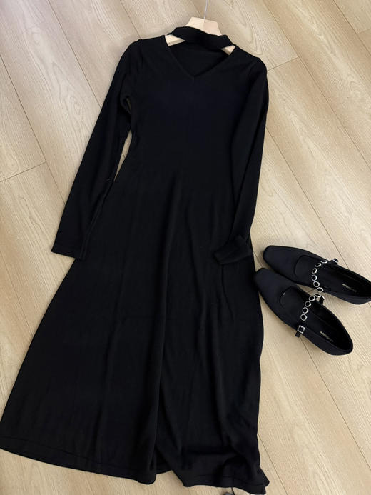 显瘦品牌小黑裙 商品图1