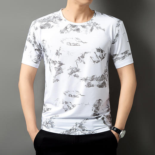 【DSK】大依优型大码冰丝短袖T恤凉感圆领潮牌加大码宽松速干男士上衣 商品图1