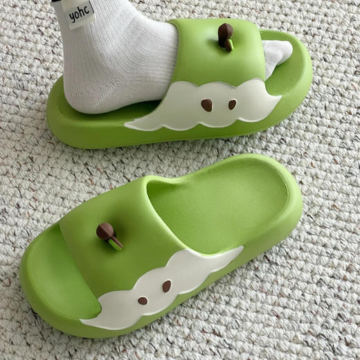 热卖！不闷不臭脚！云朵感 可爱 厚底凉拖！YiLuoShan 四色苹果EVA防滑拖鞋 居家 宿舍 外出 4色可选 商品图9