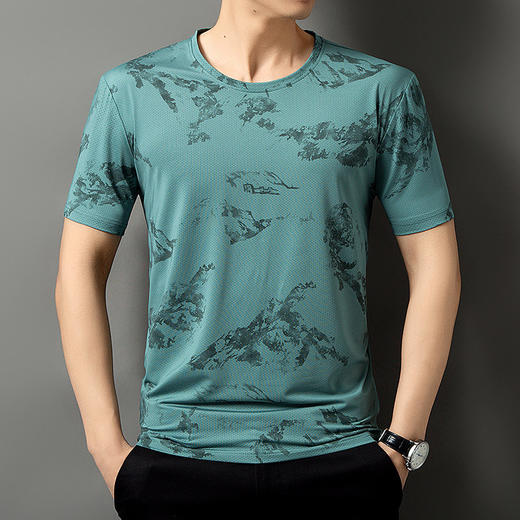 【DSK】大依优型大码冰丝短袖T恤凉感圆领潮牌加大码宽松速干男士上衣 商品图0