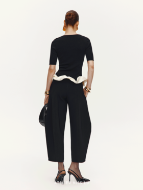 【午夜芭蕾】下摆云朵环绕拼接V领针织上衣