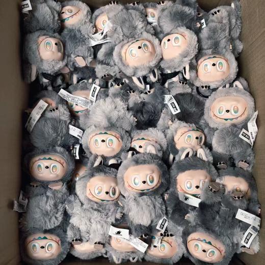 可扫码进官网！ labubu前方高能隐藏款毛绒挂件  手上有娃娃的尽管拿来对比 商品图1