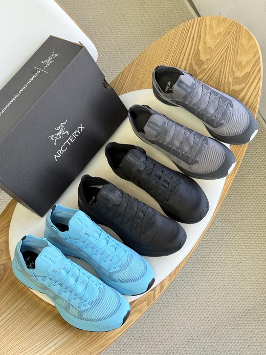 点此购买 始祖鸟Norvan SL3男士户外徒步越野跑鞋 db 325119 商品图0