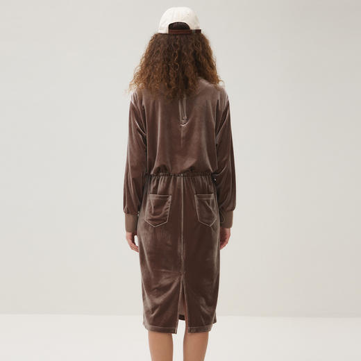 谜底连衣裙长袖女2025秋季新品丝绒抽绳腰手绘印花长裙253ML1230 商品图2