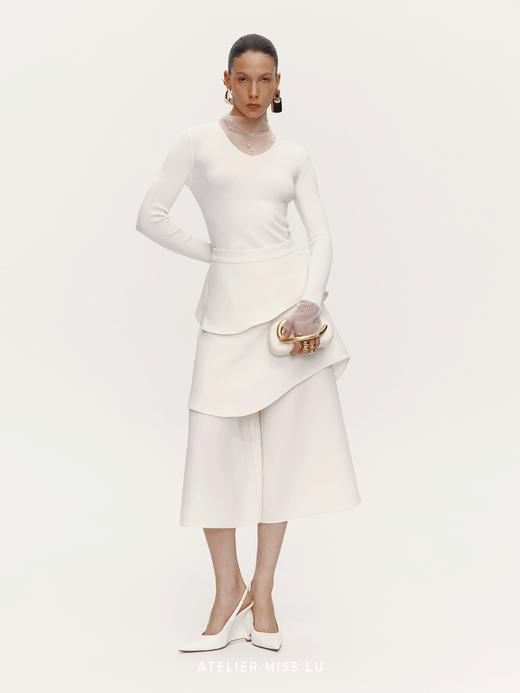 【清晨微光】珍珠点缀纱纱拼接针织上衣 商品图1