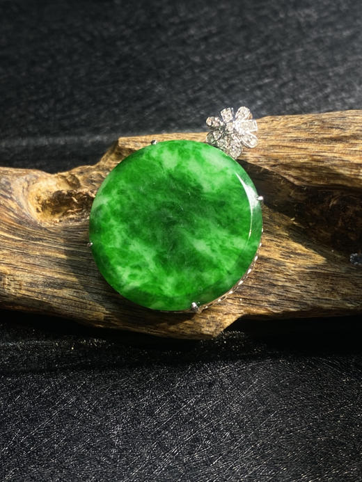 【FC0006】18K金镶嵌翡翠阳绿圆牌吊坠 色泽阳绿 商品图2