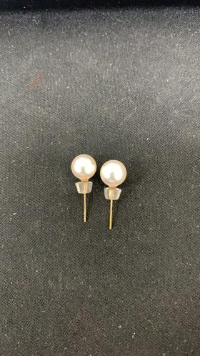 KIPB095477-A0-A0 周六福 18K金耳饰女淡水珍珠耳钉耳针玫瑰金优雅珍珠耳钉